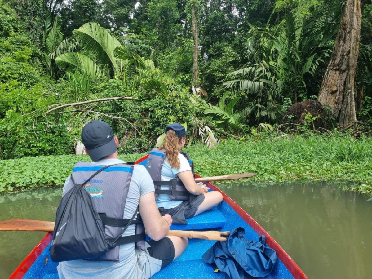 Micheck Beach House Tortuguero Exterior foto
