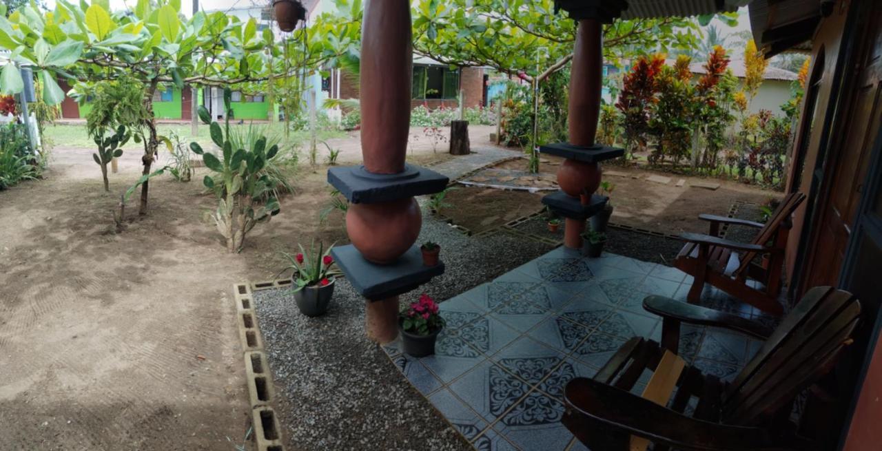 Micheck Beach House Tortuguero Exterior foto