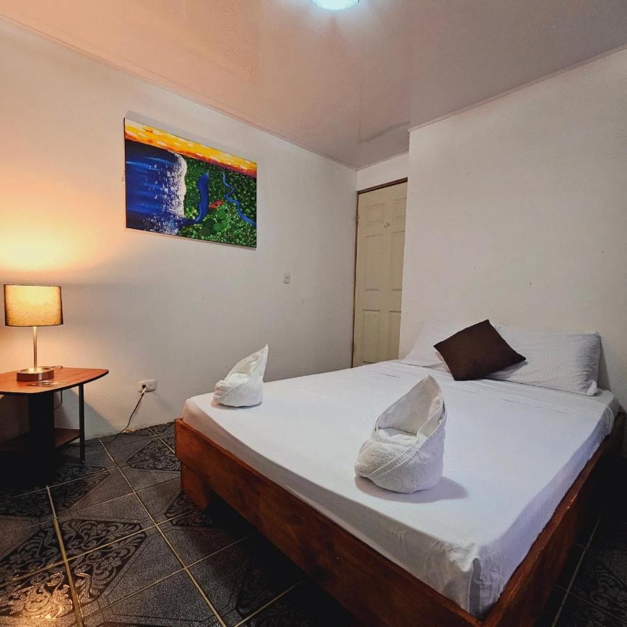 Micheck Beach House Tortuguero Exterior foto